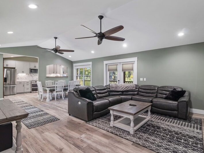 LAKE SEMINOLE VACATION HOME WITH BOATHOUSE 3