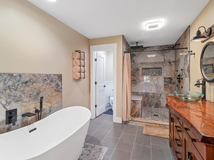 LAKE SEMINOLE VACATION HOME WITH BOATHOUSE 3